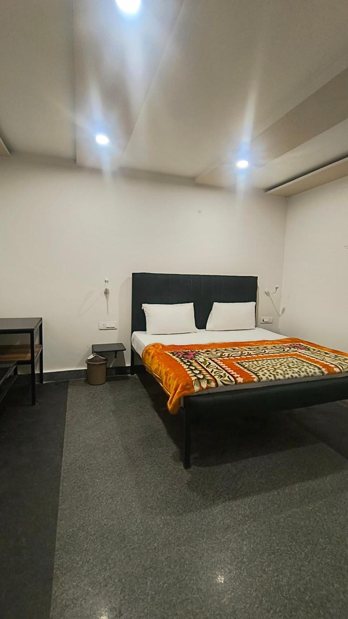 Townhouse 03 Hotel アーグラ エクステリア 写真