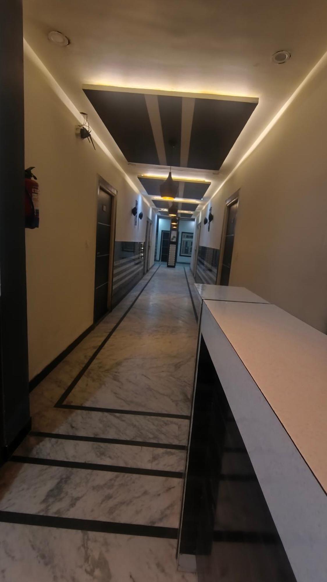 Townhouse 03 Hotel アーグラ エクステリア 写真